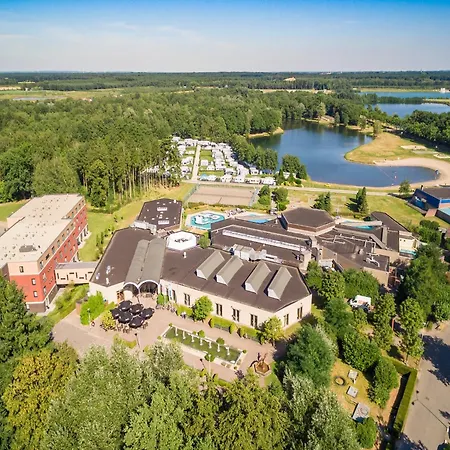 Holiday home Modern Water With Air Conditioning, Near The Maasduinen Arcen